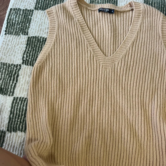 NASTY GAL vest - Picture 9 of 9